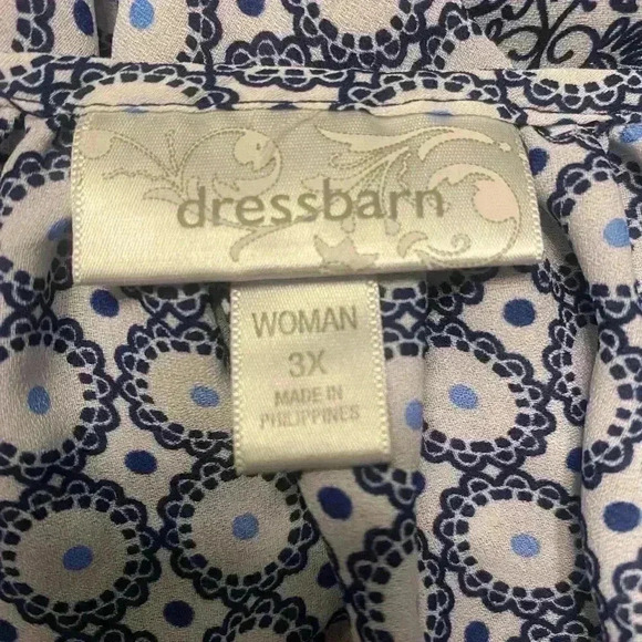 Top by Dressbarn with elastic at wristbands. Shades of blues. Size 3X - Picture 6 of 8